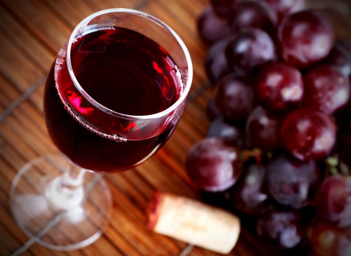 In vino veritas! или о пользе красного вина для здоровья зубов