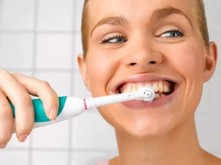 Правила использования электрической зубной щетки